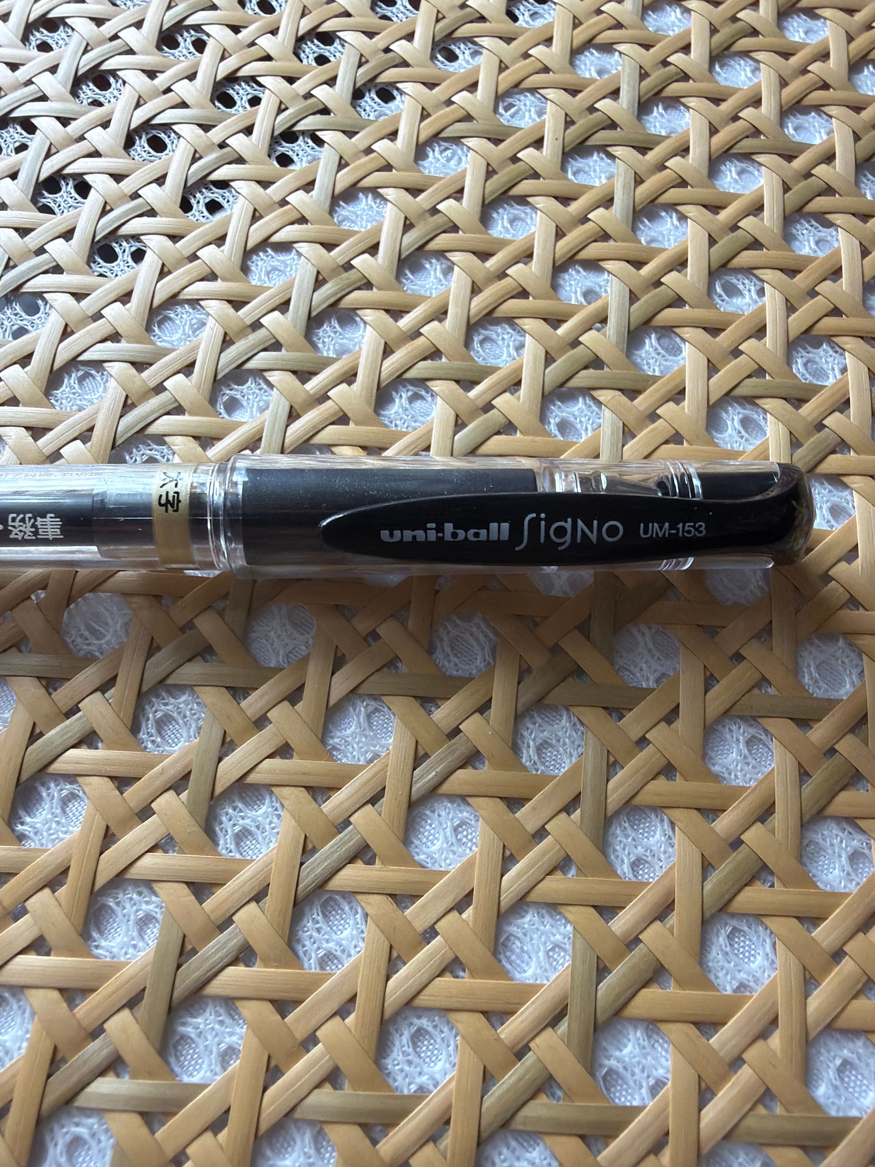 Uni-ball Signo Bold Cap Gel Pen 1mm